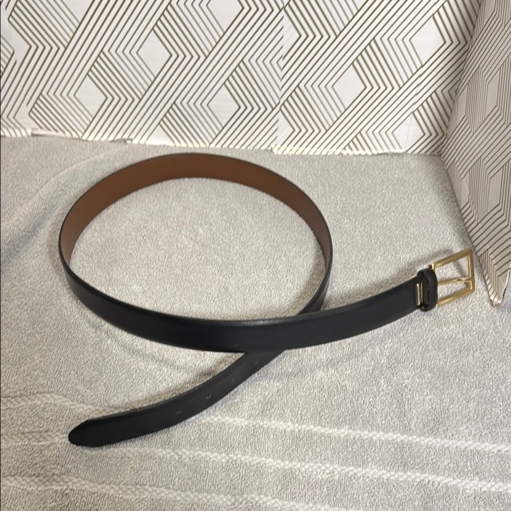 Bass leather belt Men’s Elegant Black Leather Belt size 40 gold hardware